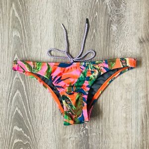 Like New: Jolyn Brazil Bottom S - Print [Retreat]